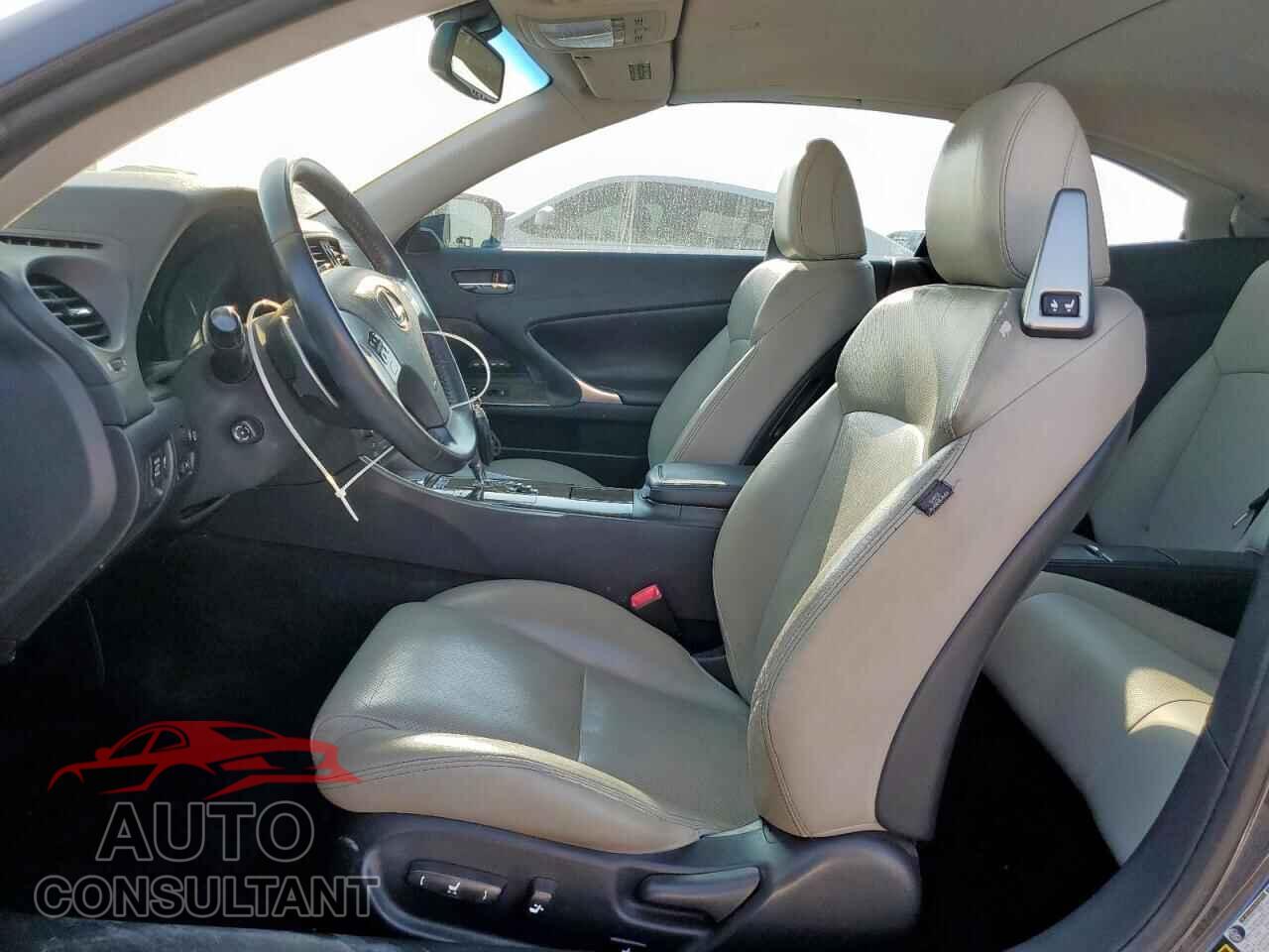 LEXUS IS 2011 - JTHFF2C22B2514682