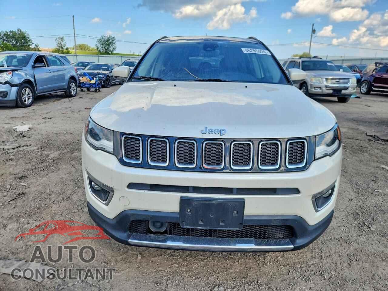JEEP COMPASS 2018 - 3C4NJDCB5JT245145