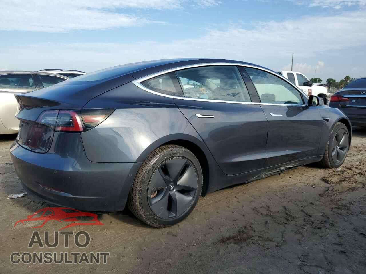TESLA MODEL 3 2018 - 5YJ3E1EA8JF040948