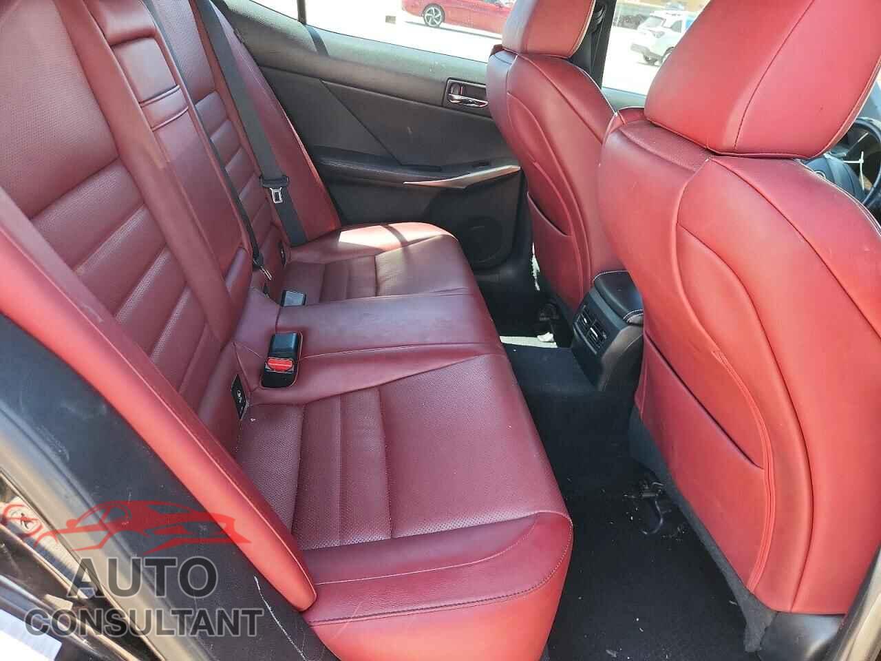 LEXUS IS 2014 - JTHBE1D26E5002579