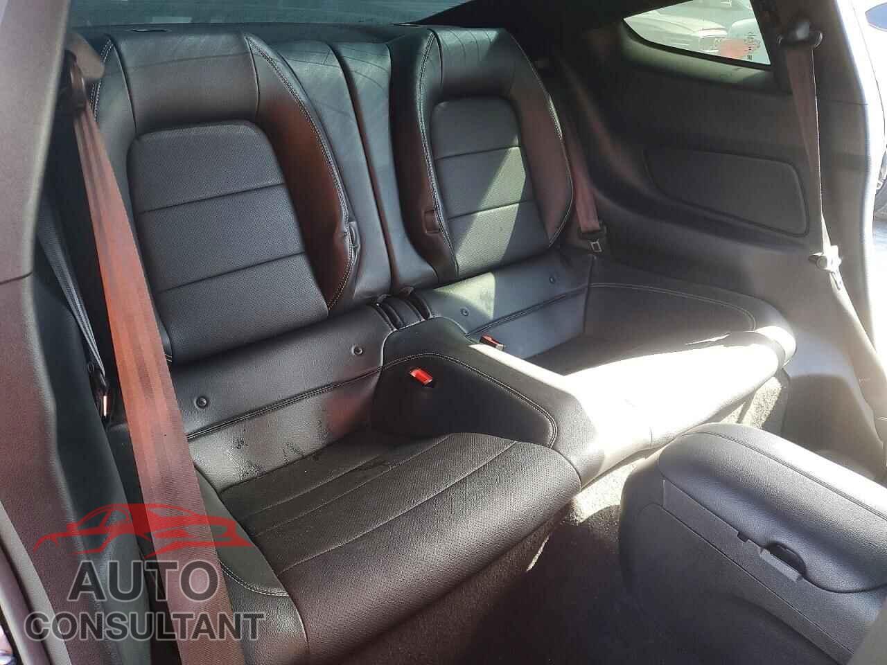 FORD MUSTANG 2019 - 1FA6P8CF2K5161353