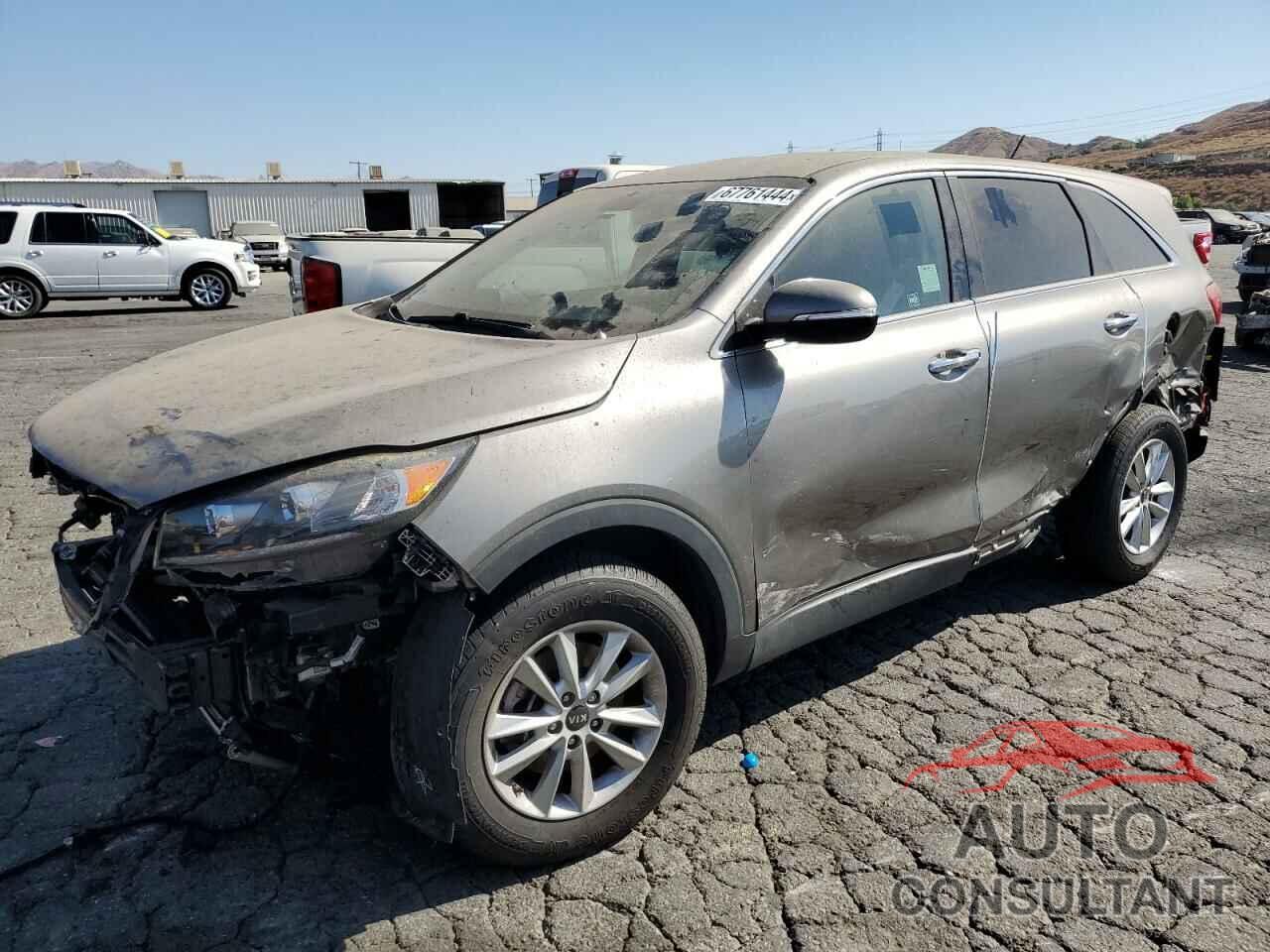 KIA SORENTO 2019 - 5XYPG4A3XKG557733