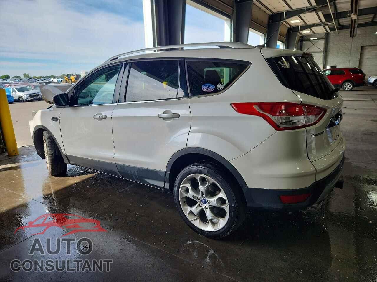 FORD ESCAPE 2016 - 1FMCU9J95GUC59357