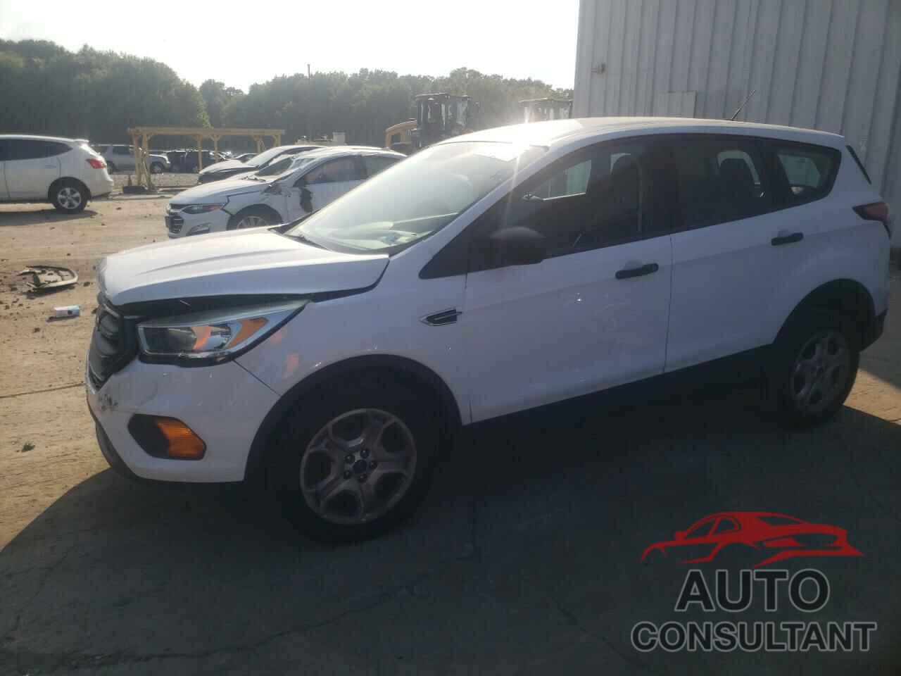 FORD ESCAPE 2017 - 1FMCU0F71HUD24807