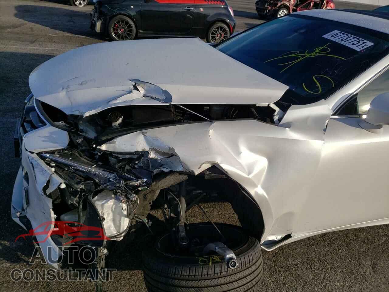 LEXUS IS 2018 - JTHBA1D2XJ5069840