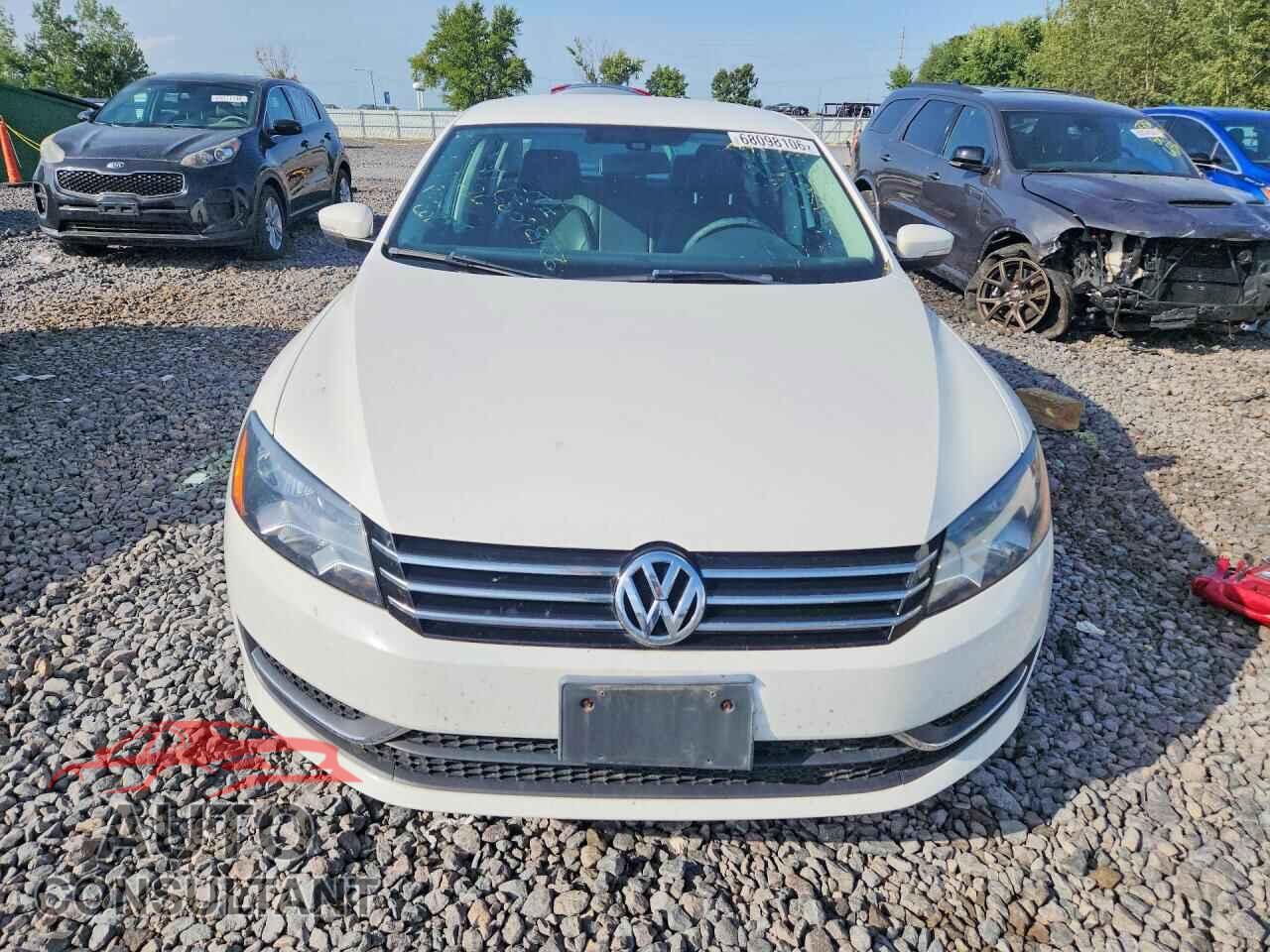 VOLKSWAGEN PASSAT 2014 - 1VWAT7A31EC036778