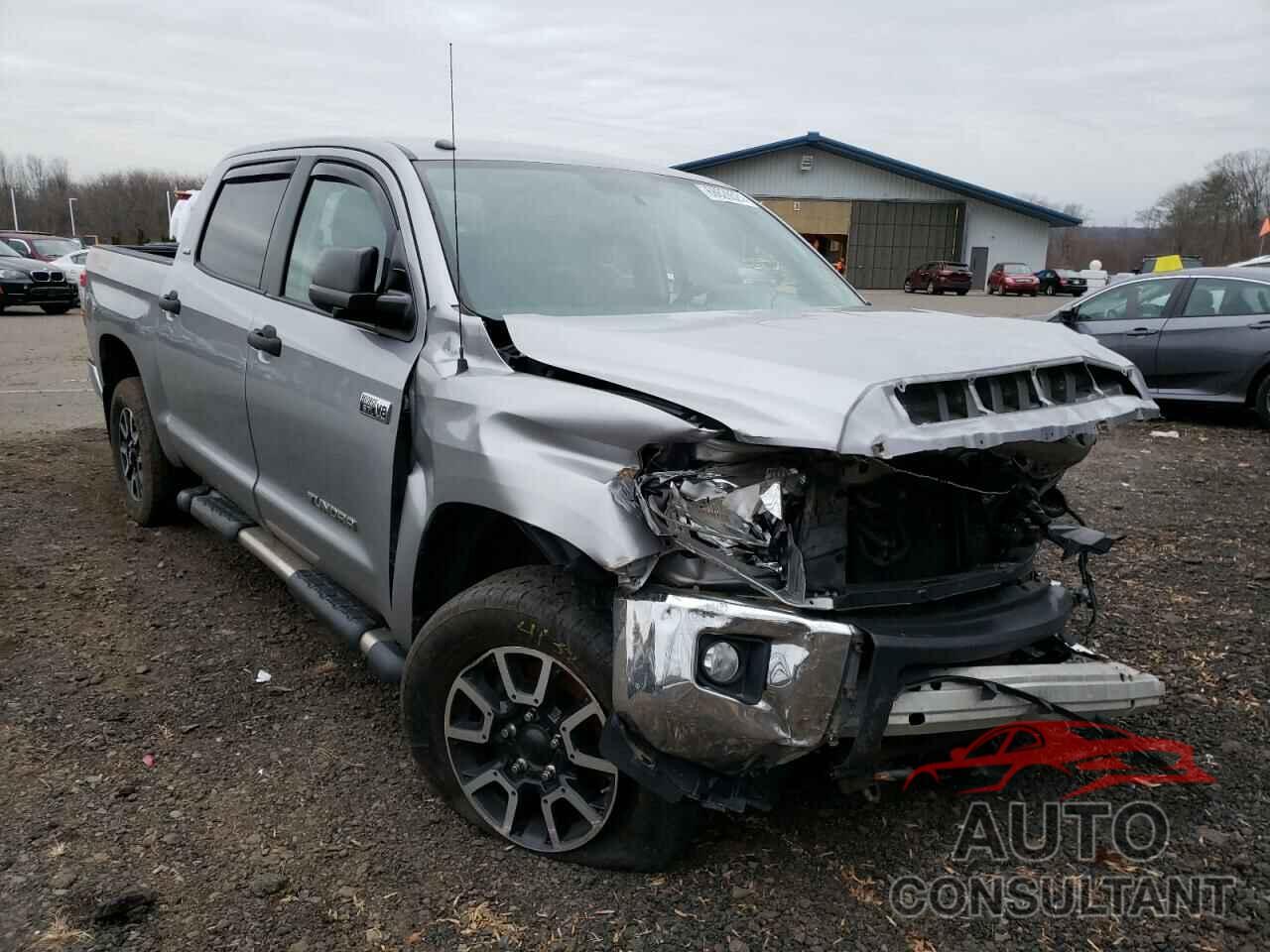 TOYOTA TUNDRA 2017 - 5TFDY5F10HX609342