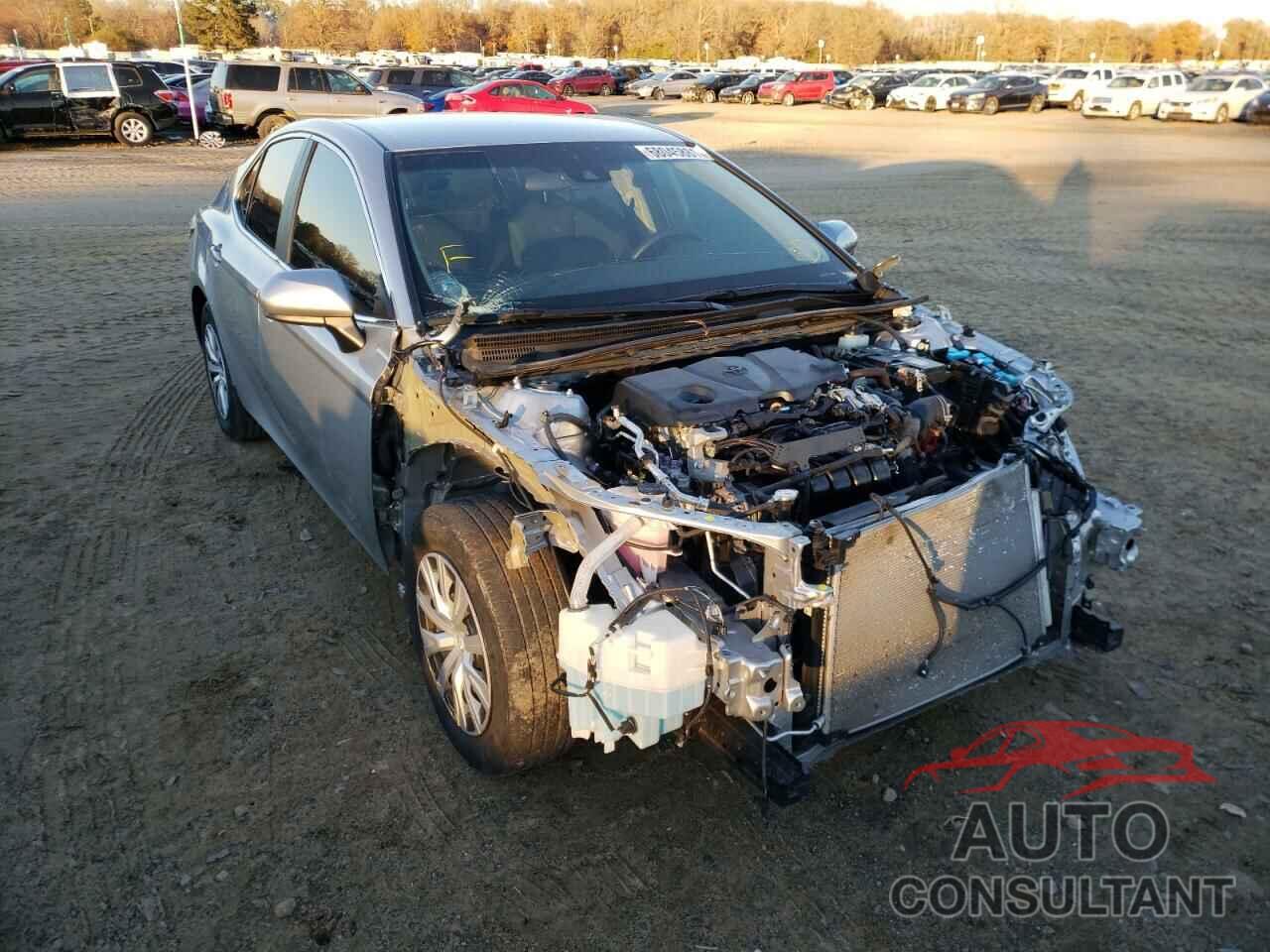 TOYOTA CAMRY 2018 - 4T1B11HK6JU043801