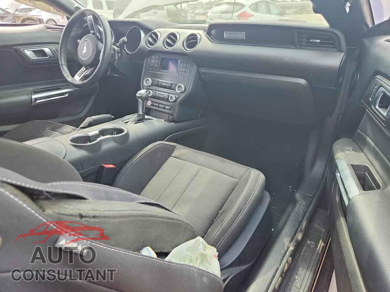 FORD MUSTANG 2019 - 1FA6P8TH5K5111824