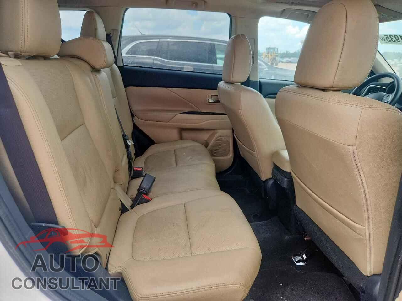 MITSUBISHI OUTLANDER 2016 - JA4AZ3A37GZ008410
