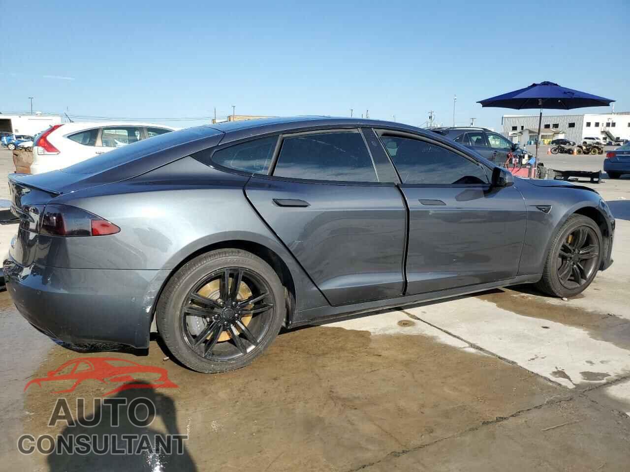 TESLA MODEL S 2017 - 5YJSA1E14HF195286