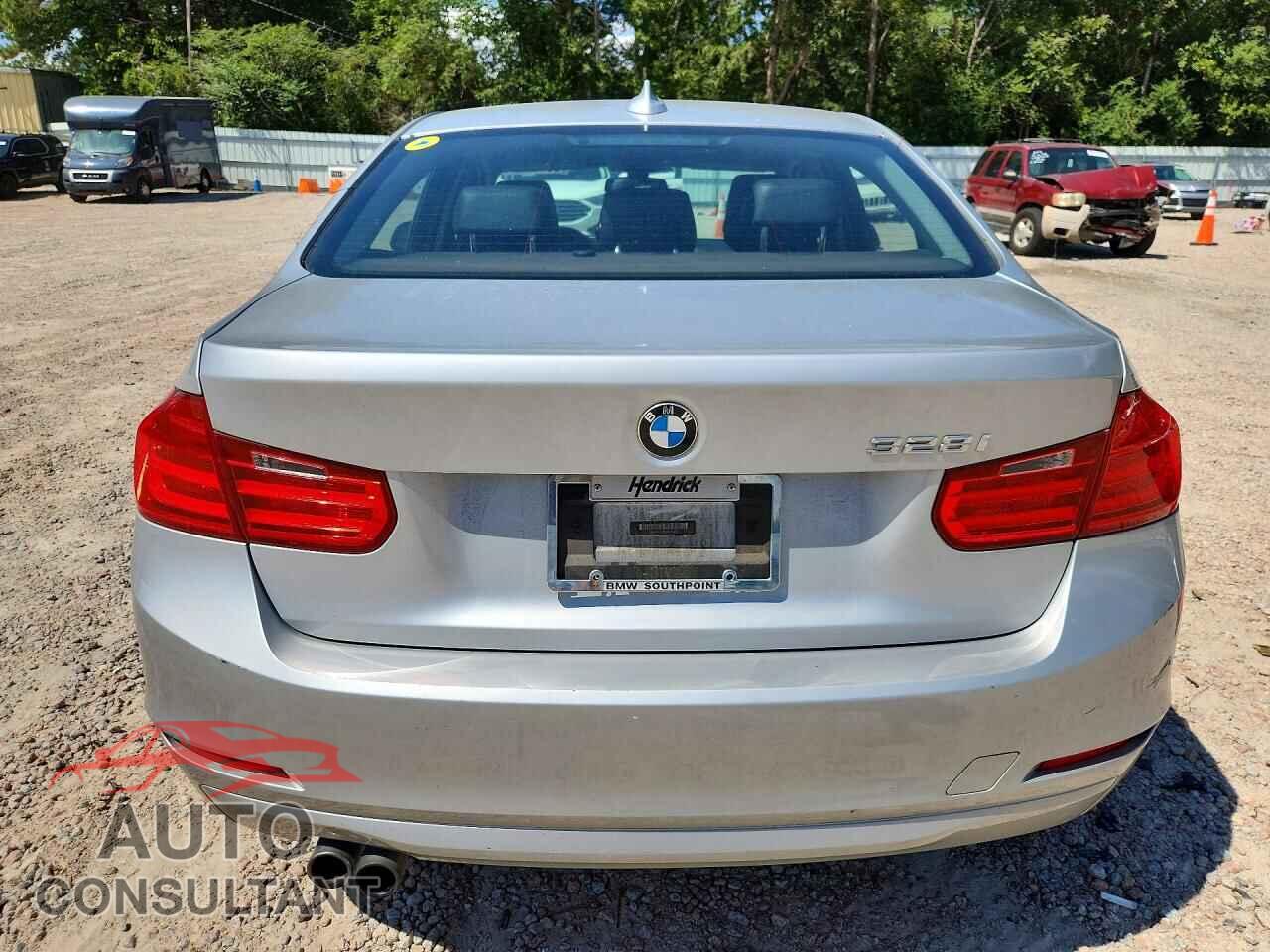 BMW 3 SERIES 2013 - WBA3A5C55DF359052