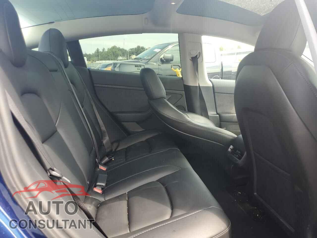 TESLA MODEL 3 2021 - 5YJ3E1EB4MF960962