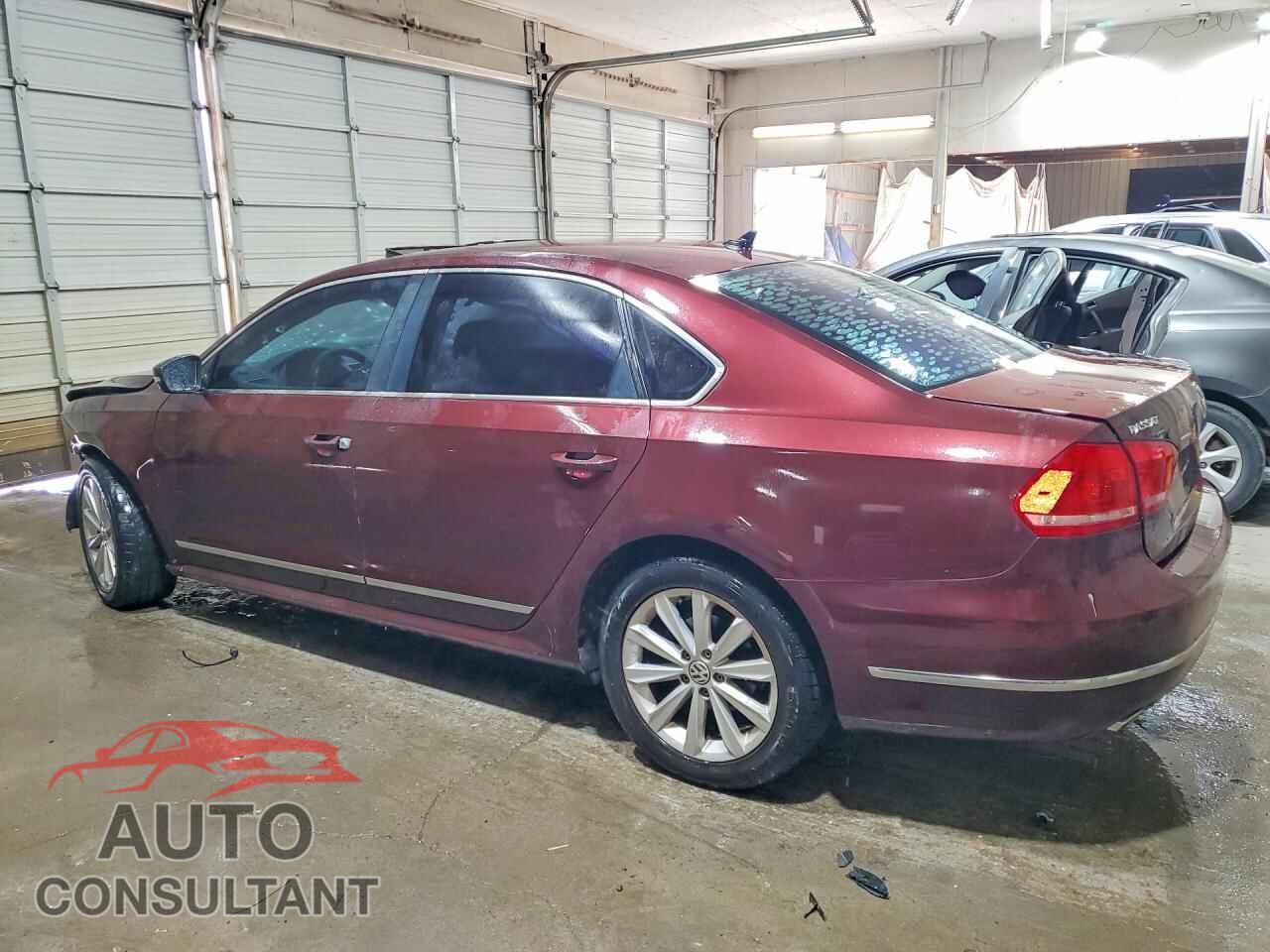 VOLKSWAGEN PASSAT 2013 - 1VWCH7A31DC093166