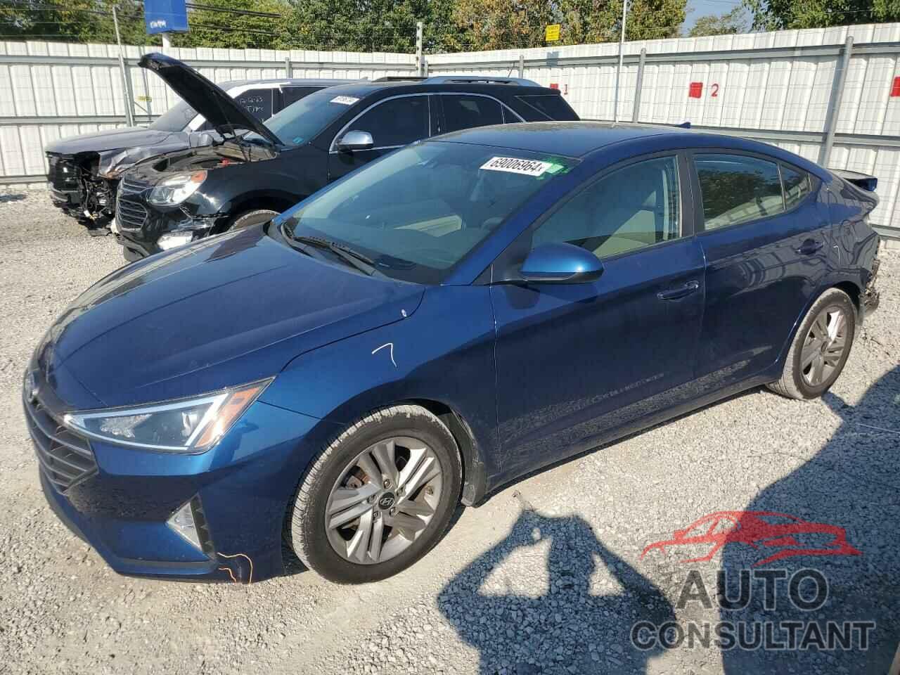 HYUNDAI ELANTRA 2019 - 5NPD84LF4KH475822