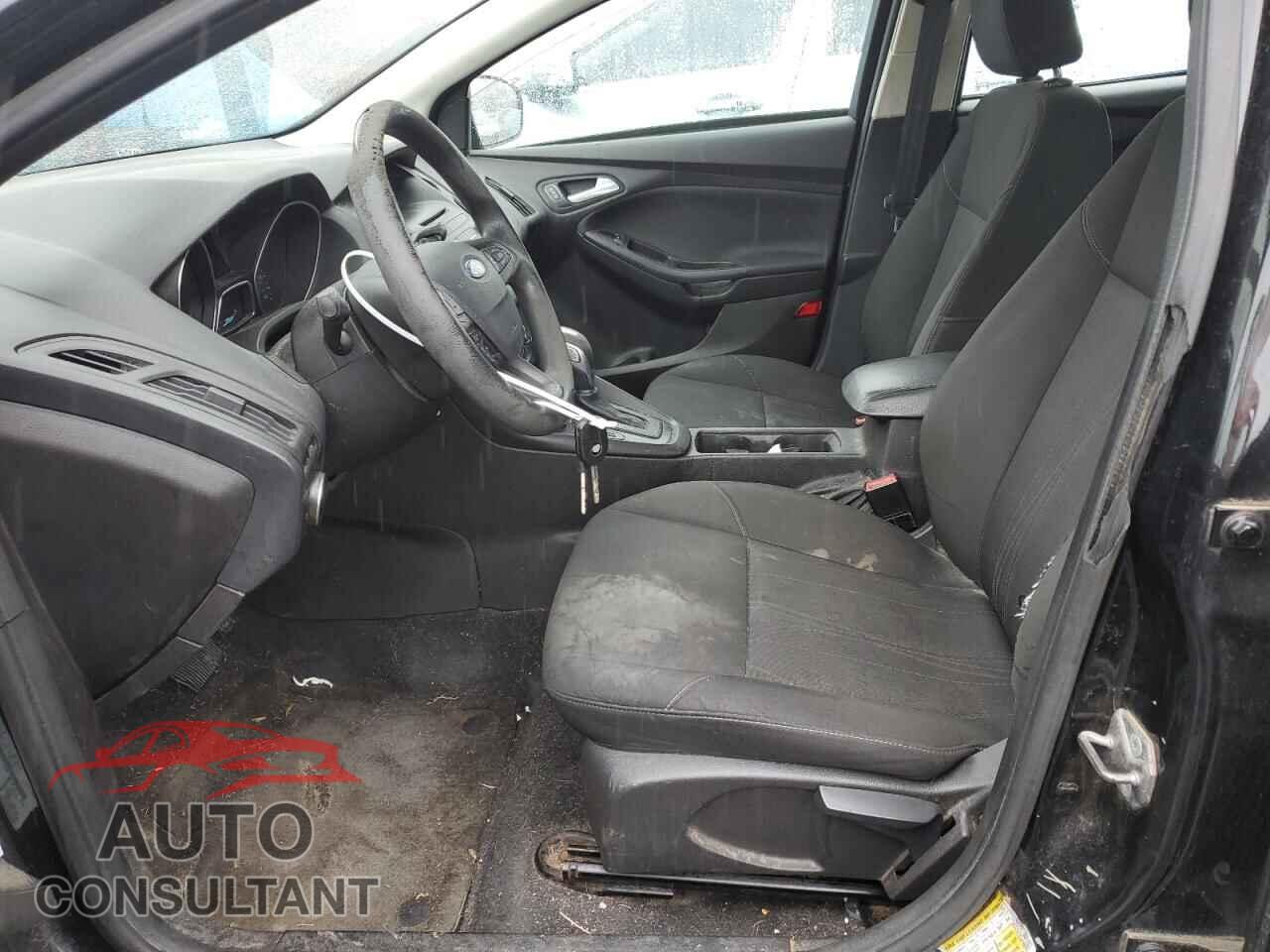 FORD FOCUS 2015 - 1FADP3K25FL303902
