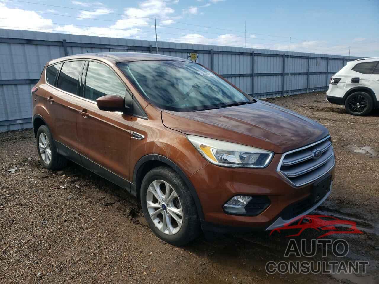 FORD ESCAPE 2017 - 1FMCU0GD5HUB43066