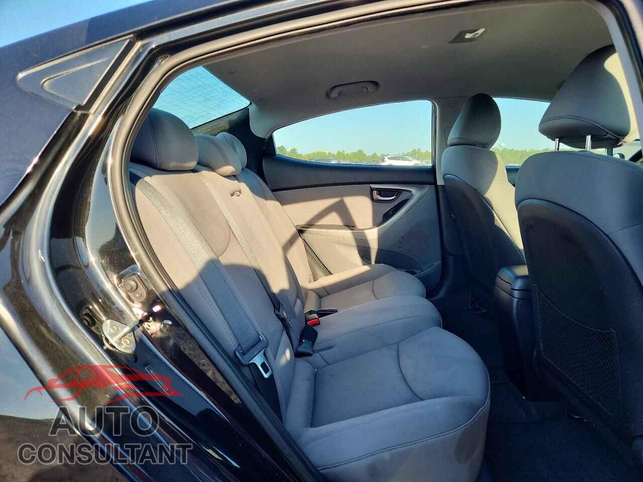 HYUNDAI ELANTRA 2012 - 5NPDH4AE4CH123741