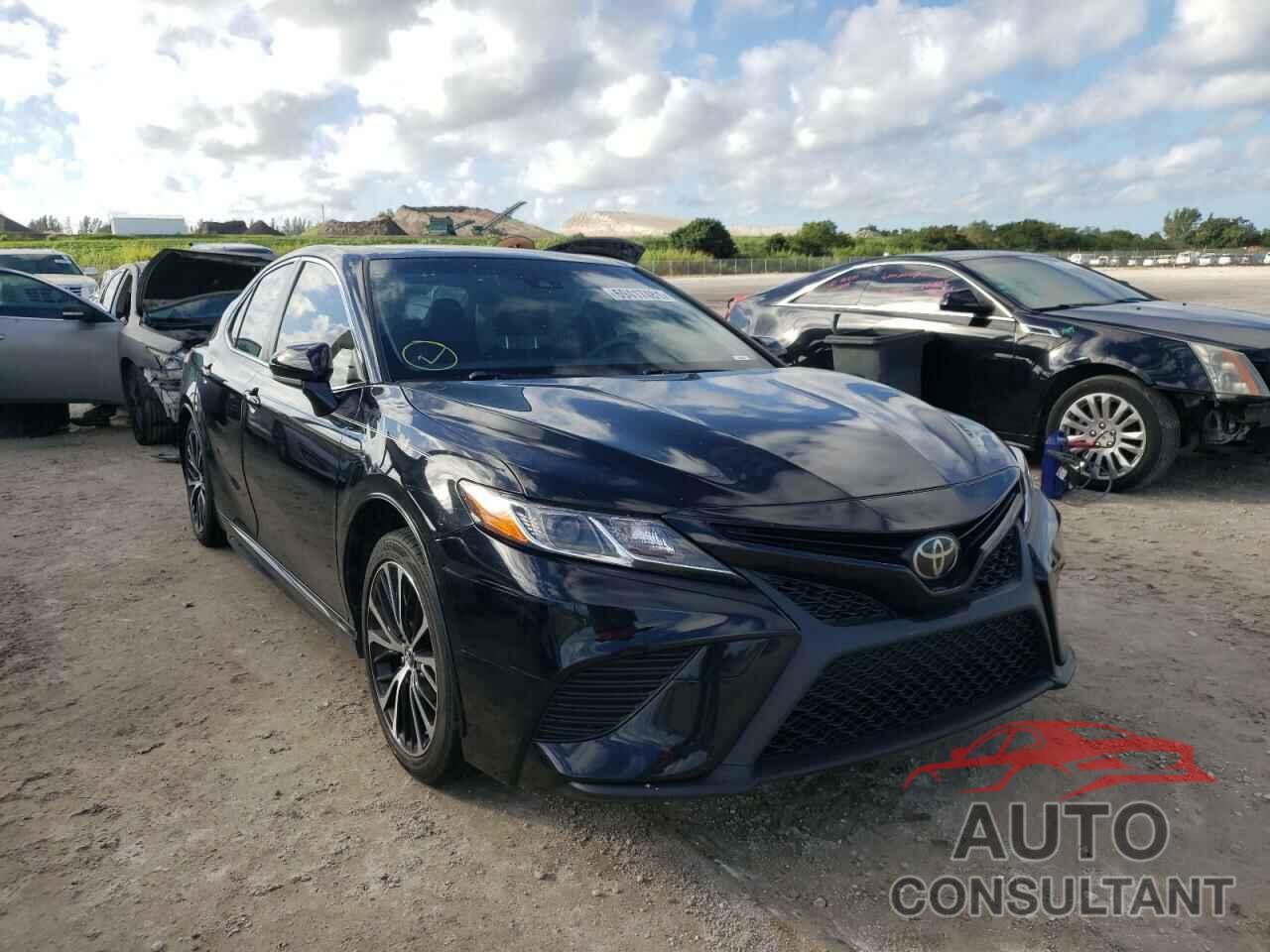 TOYOTA CAMRY 2018 - JTNB11HKXJ3002822