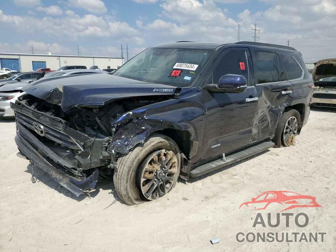 TOYOTA SEQUOIA 2023 - 7SVAAABA8PX003412