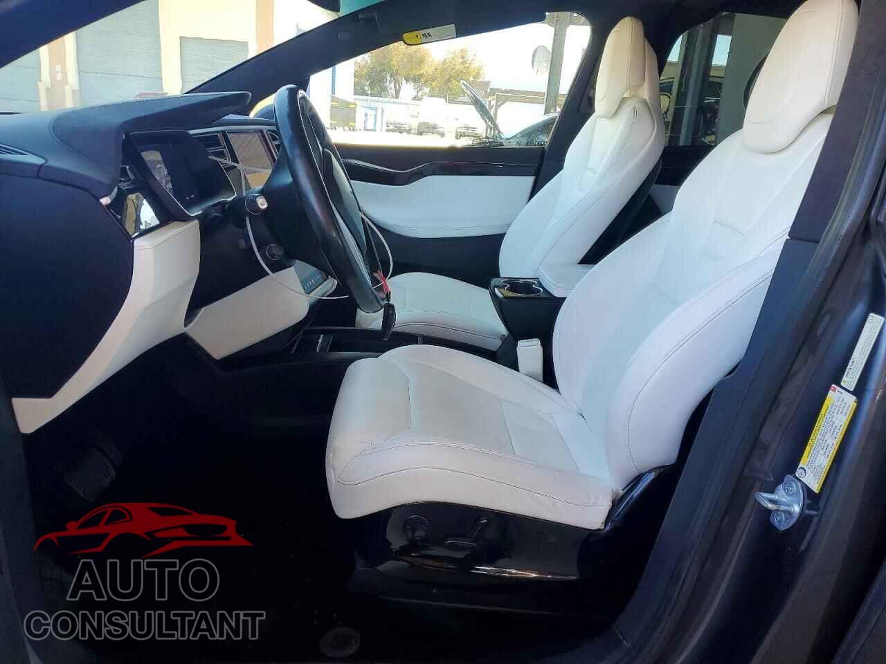 TESLA MODEL X 2017 - 5YJXCBE27HF044392