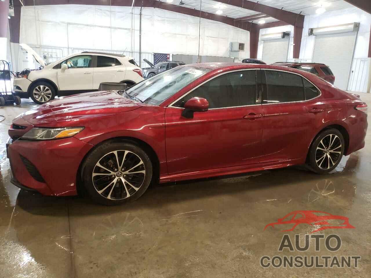 TOYOTA CAMRY 2018 - 4T1B11HK3JU674358