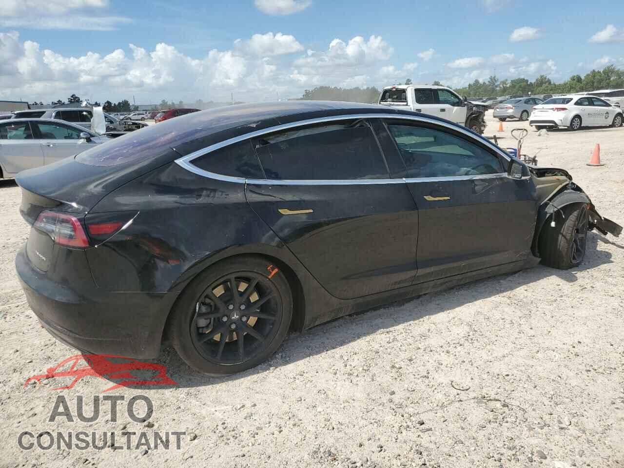 TESLA MODEL 3 2019 - 5YJ3E1EB5KF199078