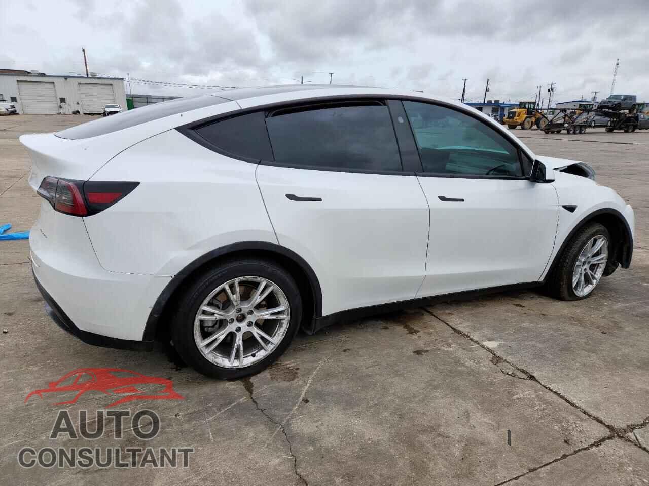 TESLA MODEL Y 2023 - 7SAYGAEE6PF802463
