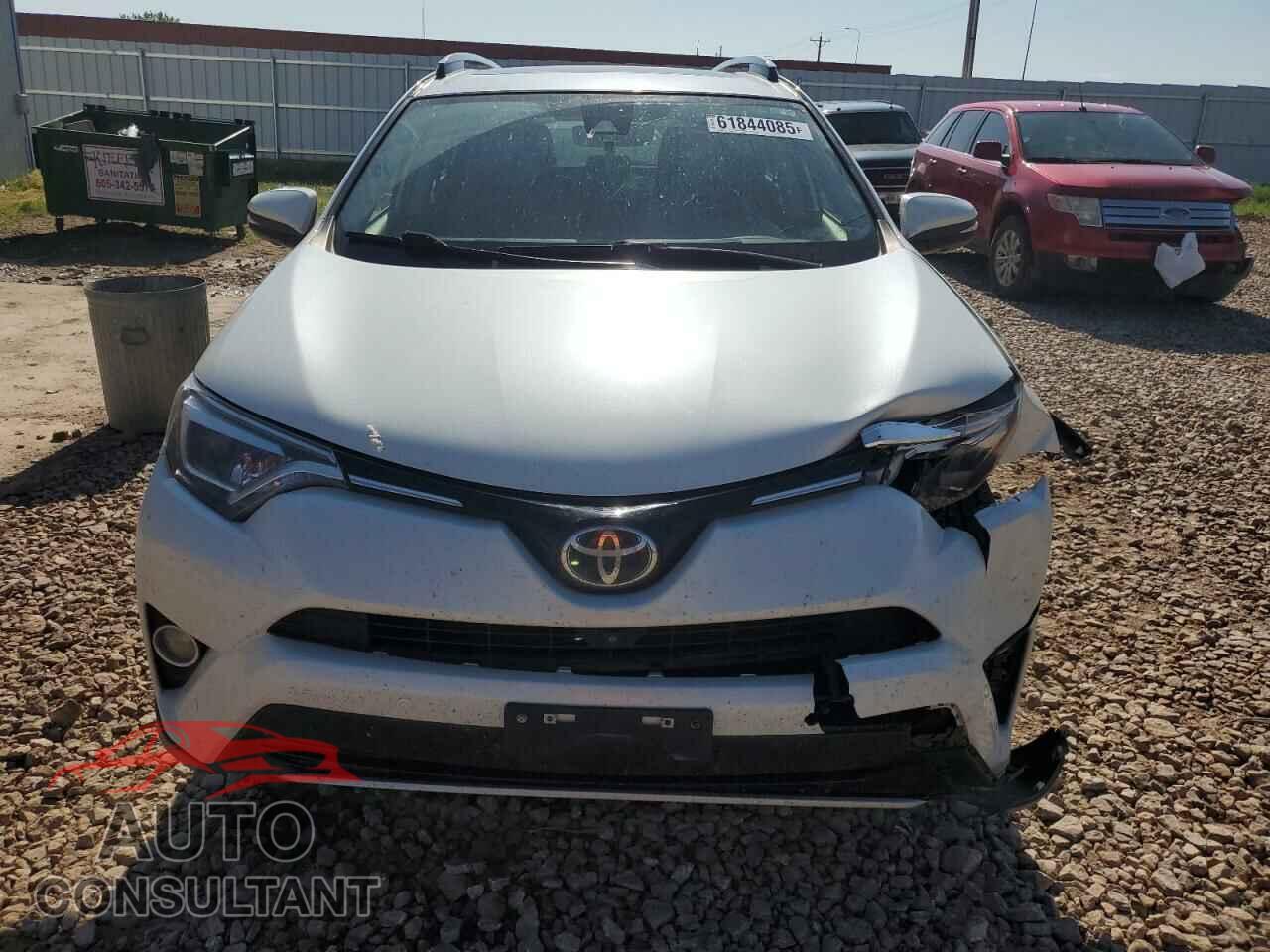 TOYOTA RAV4 2017 - JTMDFREV0HD215309