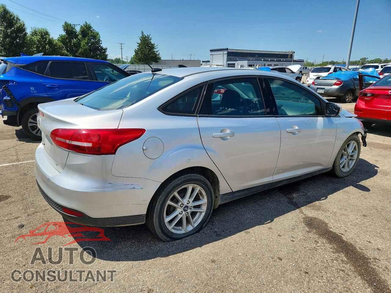 FORD FOCUS 2017 - 1FADP3F22HL327362