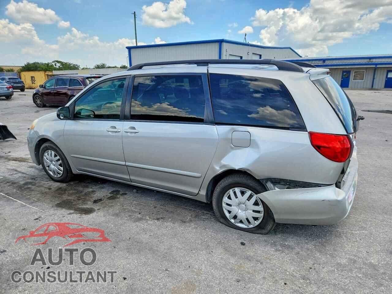 TOYOTA SIENNA 2010 - 5TDKK4CC3AS304809