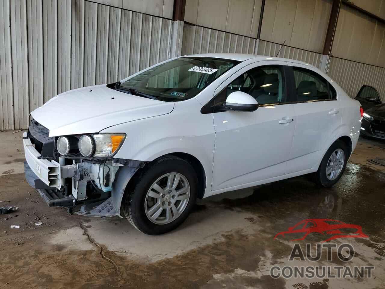 CHEVROLET SONIC 2015 - 1G1JC5SH1F4110447