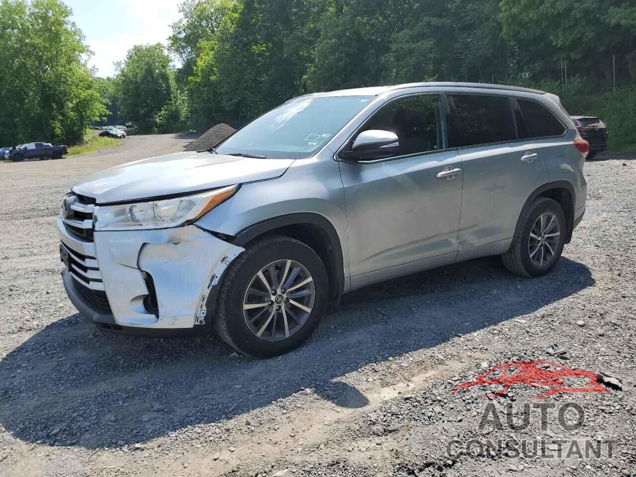TOYOTA HIGHLANDER 2018 - 5TDJZRFH4JS869582