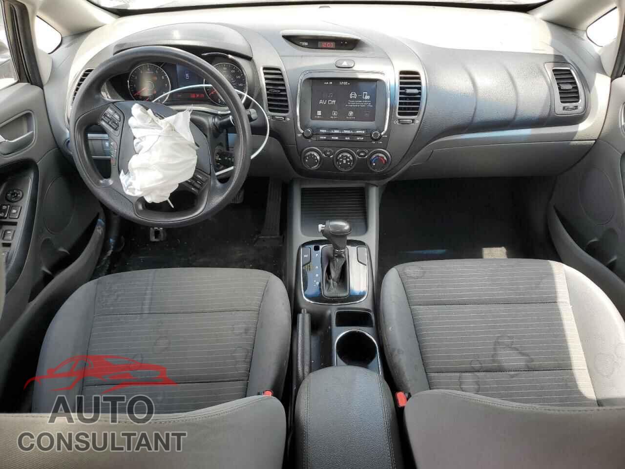 KIA FORTE 2018 - 3KPFL4A70JE240341
