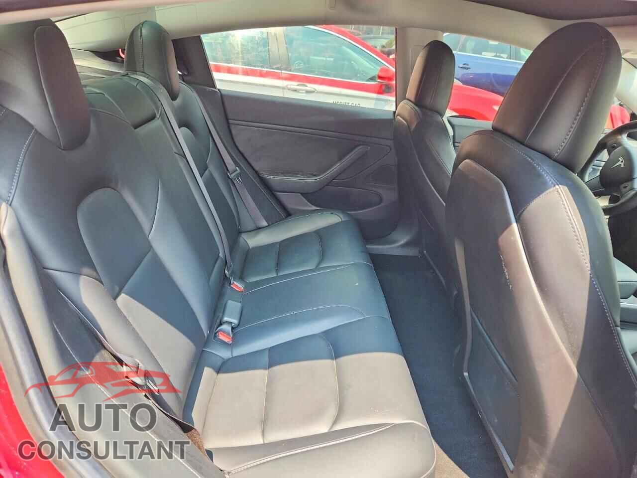 TESLA MODEL 3 2019 - 5YJ3E1EB0KF464148