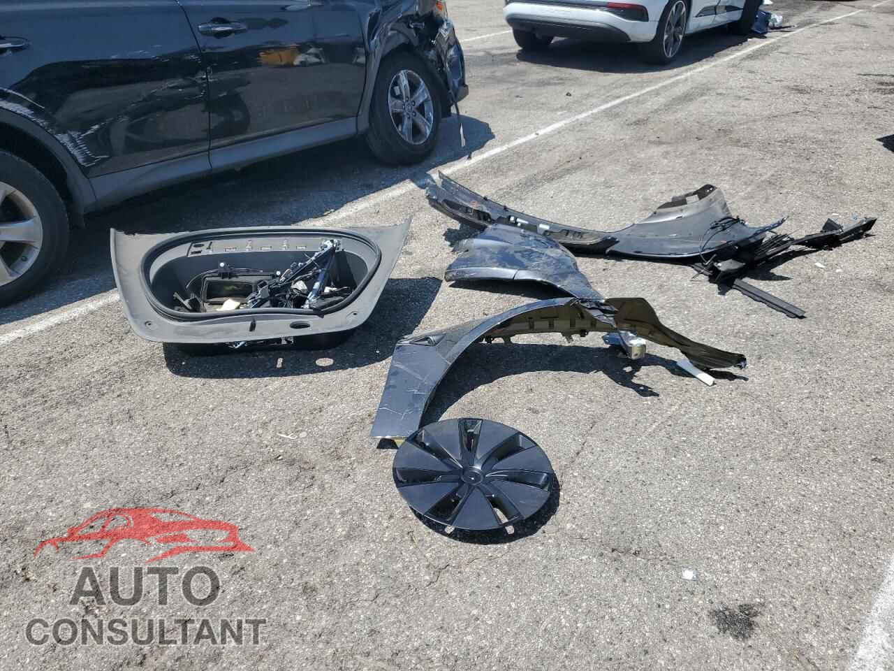 TESLA MODEL 3 2024 - 5YJ3E1EA7RF743355