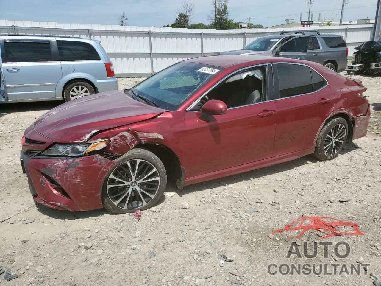TOYOTA CAMRY 2018 - 4T1B11HK6JU545823