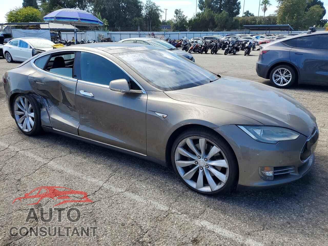 TESLA MODEL S 2016 - 5YJSA1E42GF137220
