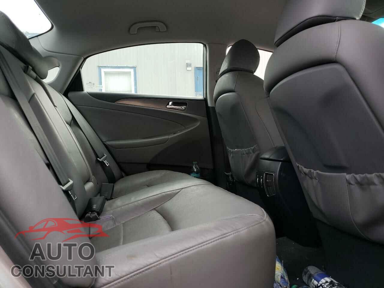 HYUNDAI SONATA 2012 - KMHEC4A48CA026345