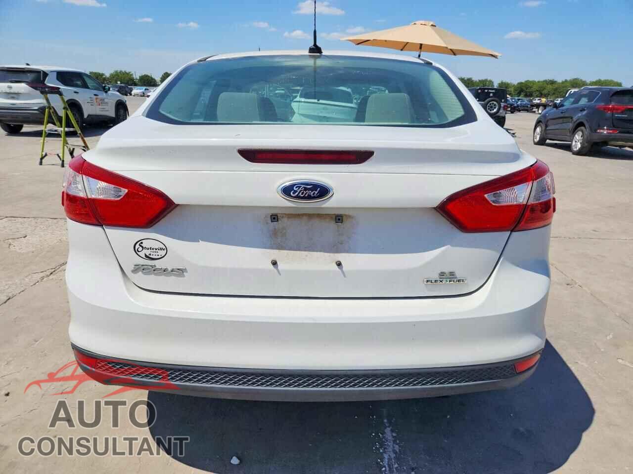 FORD FOCUS 2014 - 1FADP3F20EL430727