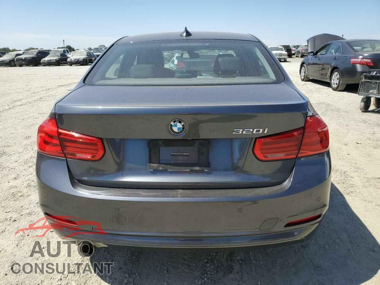 BMW 3 SERIES 2016 - WBA8E1G59GNU11807