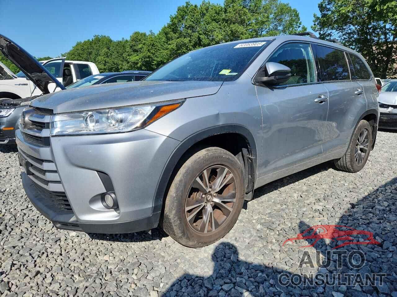TOYOTA HIGHLANDER 2018 - 5TDBZRFHXJS484743