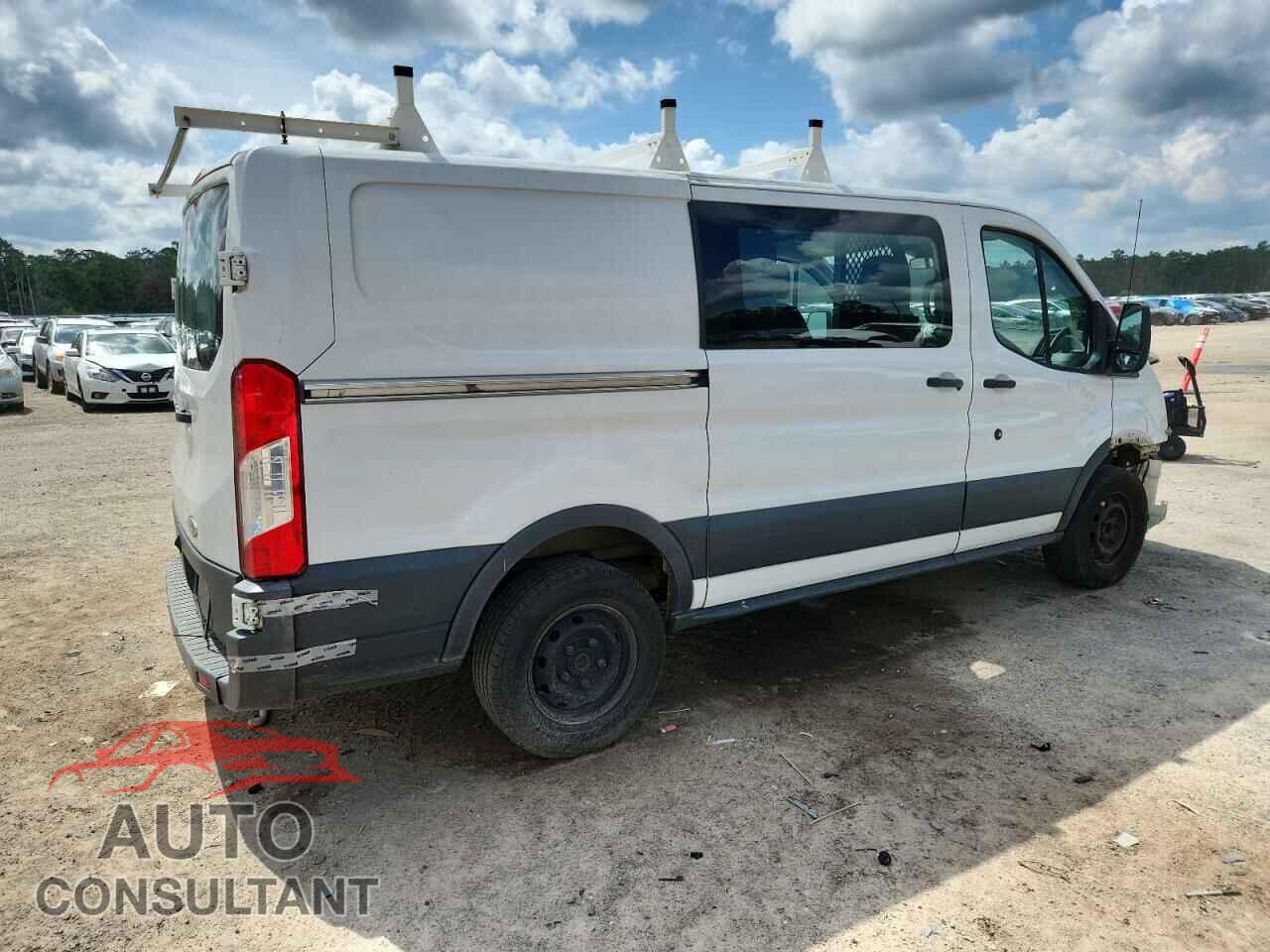 FORD TRANSIT 2018 - 1FTYR1YM7JKA99072