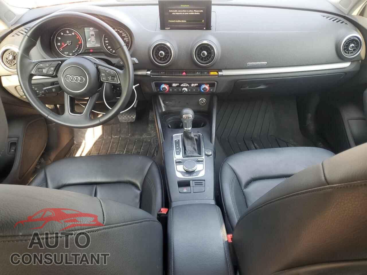 AUDI A3 2019 - WAUBEGFF2KA078806