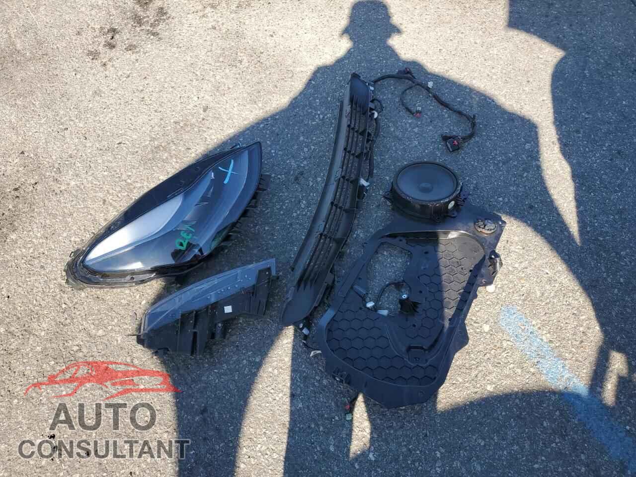TESLA MODEL 3 2021 - 5YJ3E1EC1MF876249