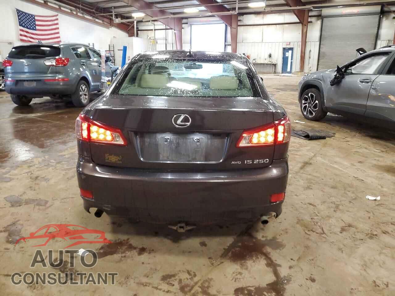 LEXUS IS 2012 - JTHCF5C27C2035809