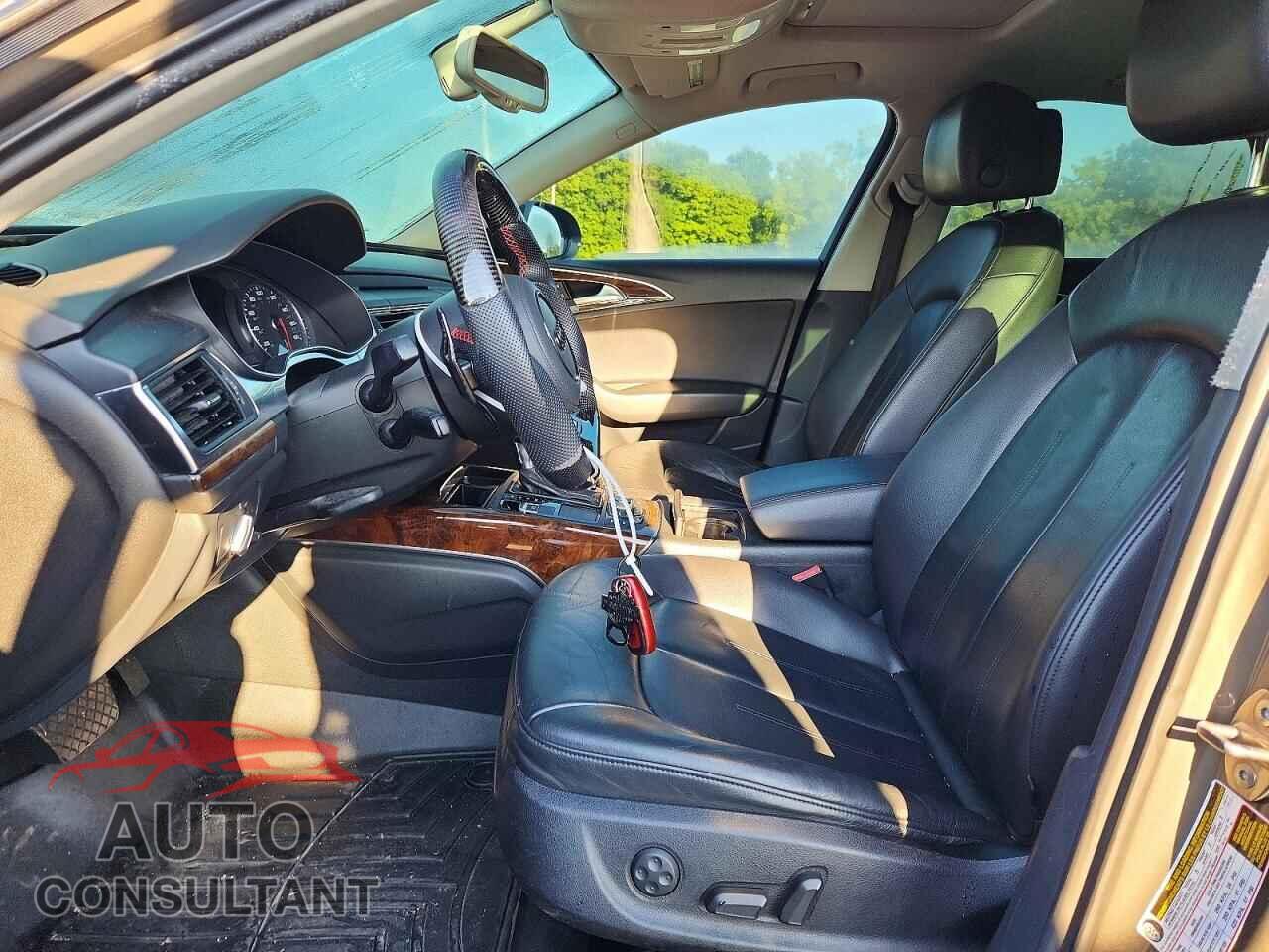 AUDI A6 2012 - WAUGGAFC3CN097359