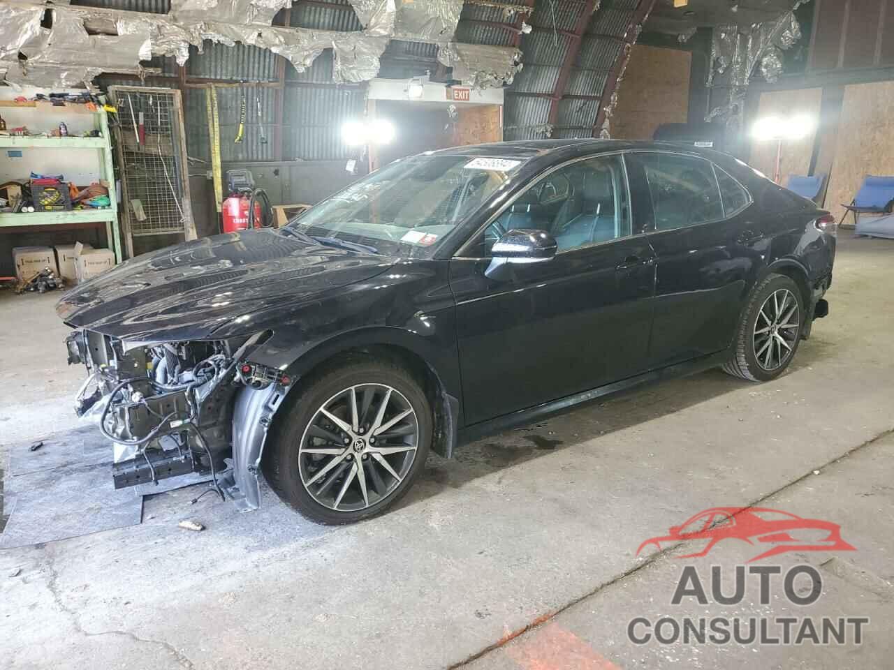 TOYOTA CAMRY 2022 - 4T1F11BK8NU064584