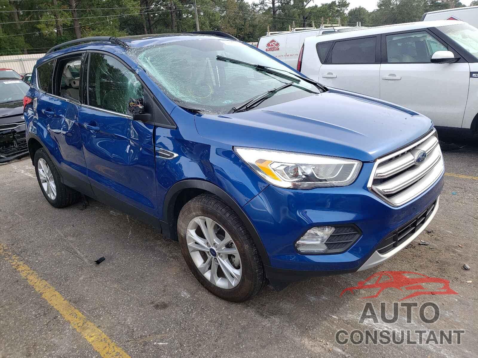 FORD ESCAPE 2017 - 1FMCU0GD8HUD72731