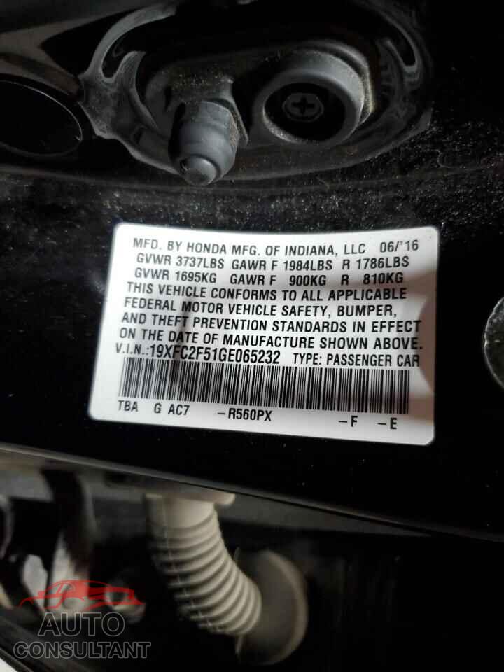 HONDA CIVIC 2016 - 19XFC2F51GE065232